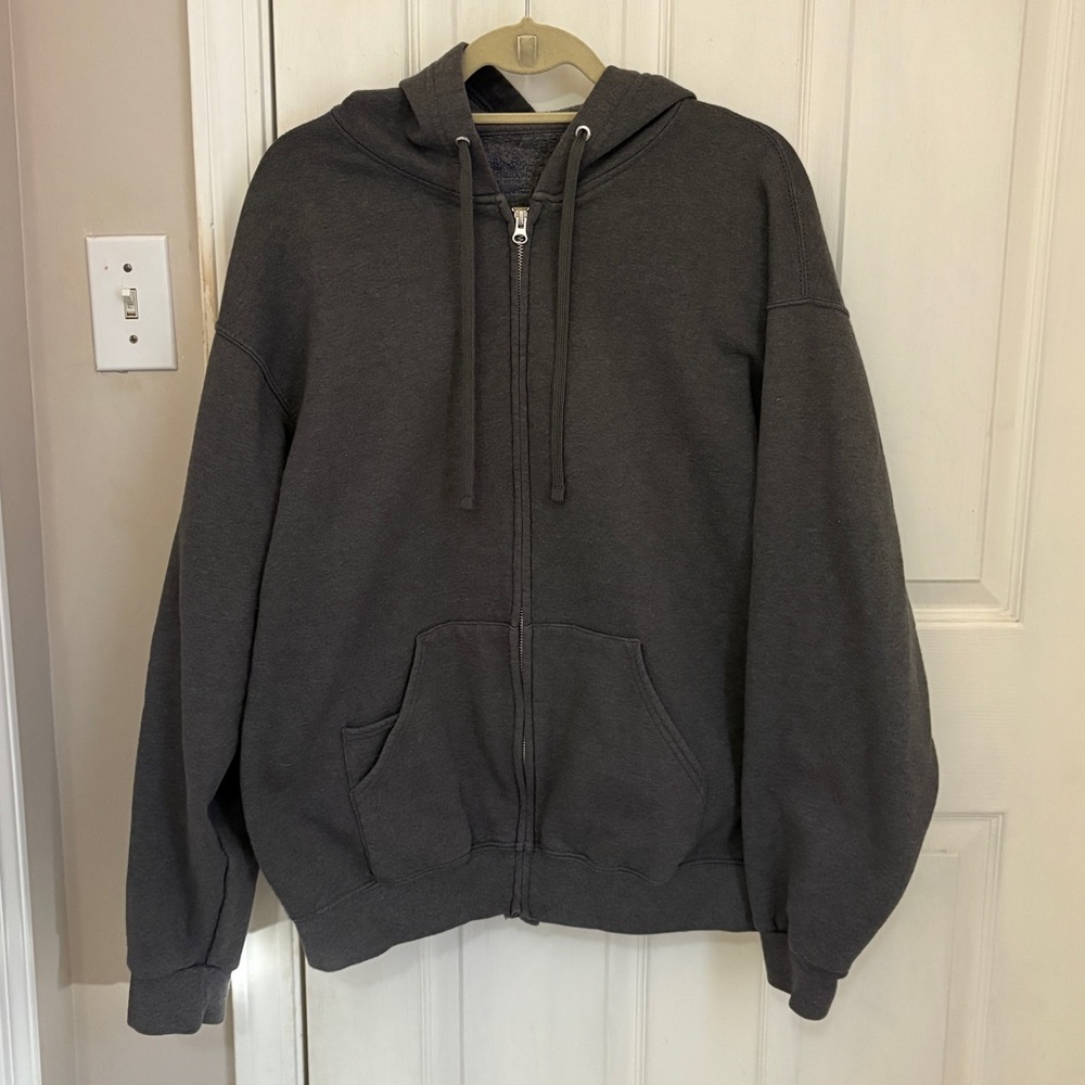 Fruit of the Loom Zip Up Hooded Sweatshirt in Grey